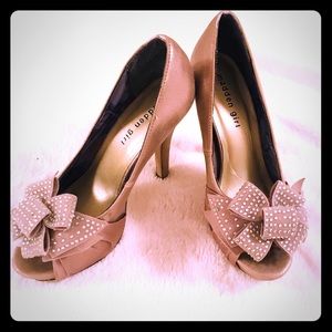 Madden Girl Gold Sparkle Bow Embellishment Heel